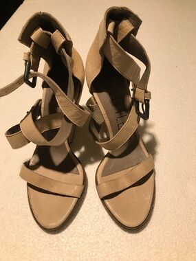 L.D. Tuttle high heels gently worn 37